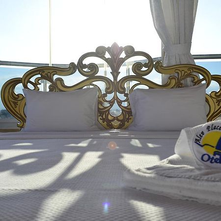 Alev Palace Otel Arsuz Buitenkant foto