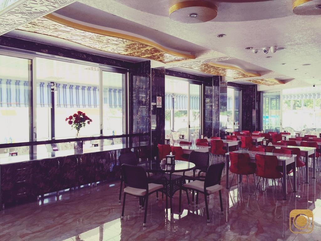 Alev Palace Otel Arsuz Buitenkant foto