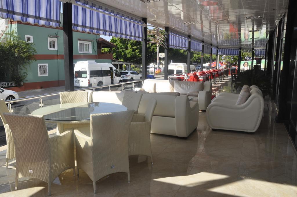 Alev Palace Otel Arsuz Buitenkant foto